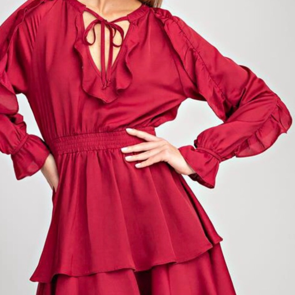 *NEW* BURGUNDY RUFFLE SHORT DRESS - Picture 4 of 5